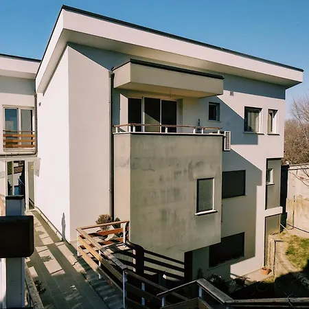 Apartment Long Hill