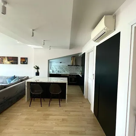 Long Hill Apartment Tirana